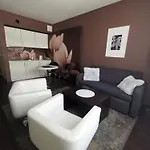 Prywatny 2-pokojowy Z Aneksem Kuchennym W Diva Apartman *