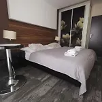 Prywatny 2-pokojowy Z Aneksem Kuchennym W Diva Apartmán Kolobřeh