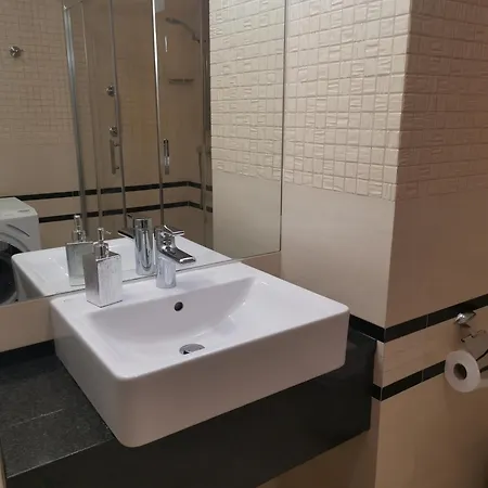 Prywatny 2-pokojowy Z Aneksem Kuchennym W Diva Appartement