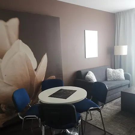 Prywatny 2-pokojowy Z Aneksem Kuchennym W Diva *